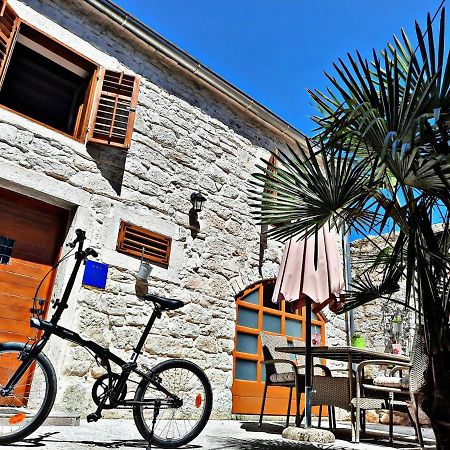 Joseph'S Yard Apartment โรวีน ภายนอก รูปภาพ